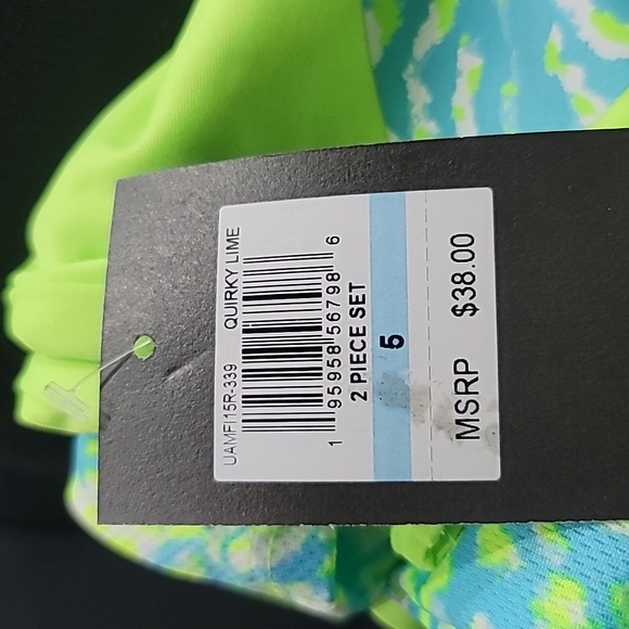 Under Armour girls set - Picture 2 of 2